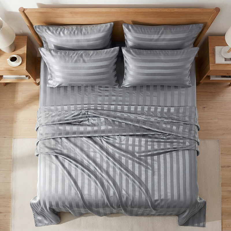 しわになりにくいストライプサテンベッドシーツセット、冷却シル - Silk Sheet Set のレビューと価格